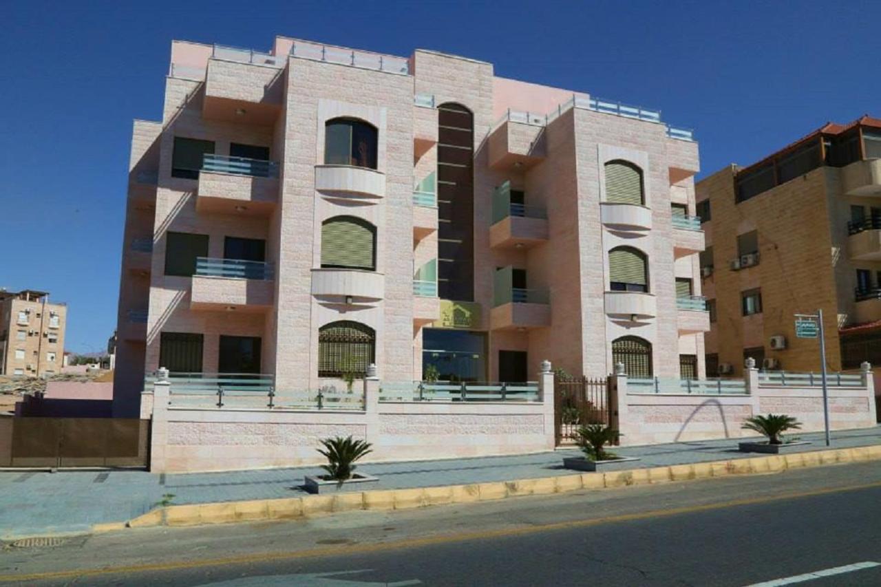 Al Jawad Suites Aqaba Eksteriør billede